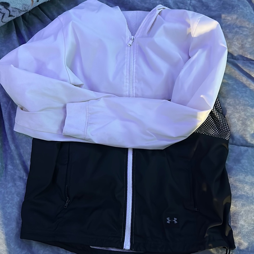 Under Armour Windbreaker